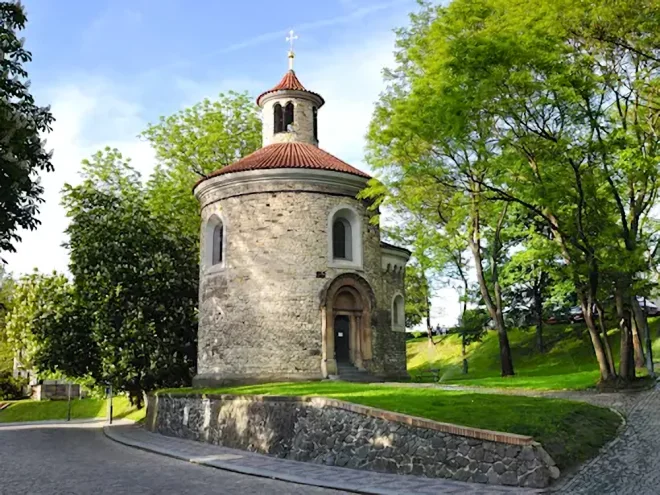 Rotunda sv. Martina, Kudy z nudy